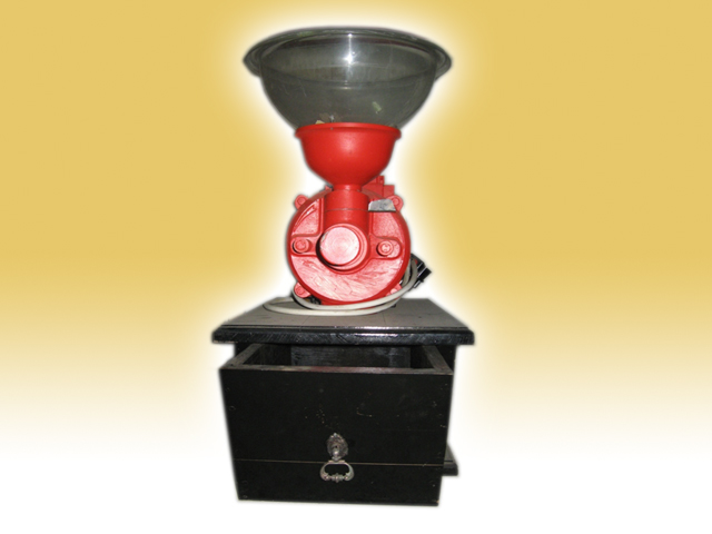 Mlin za kafu sa fiokom